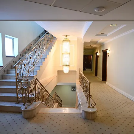 Stone Bridge Hotel