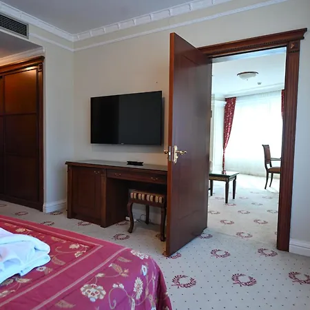 石桥酒店 酒店 4*