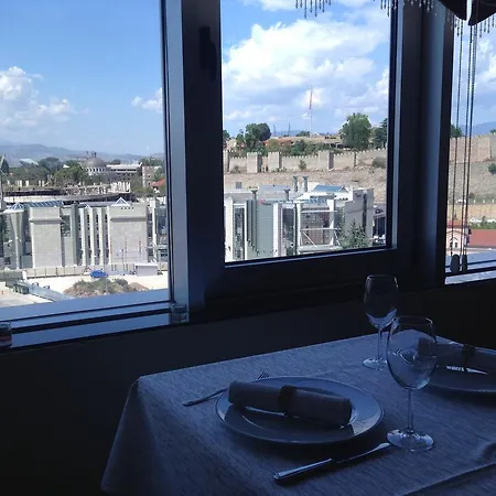 Stone Bridge Hotel 4*