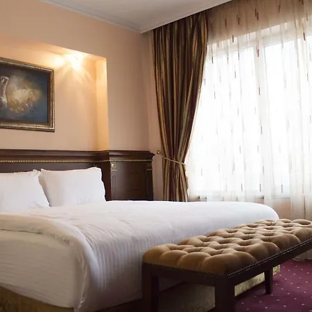 Hotel Stone Bridge 4*