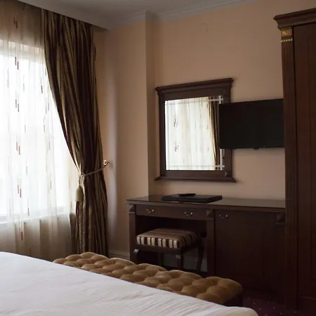 Stone Bridge Hotel 4*