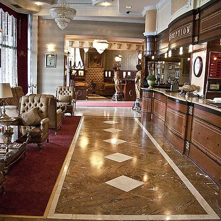 Stone Bridge Hotel