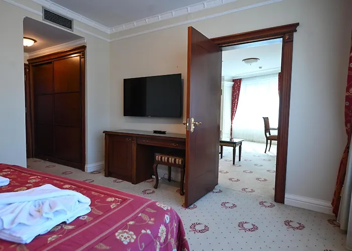 Stone Bridge Hotel 4*