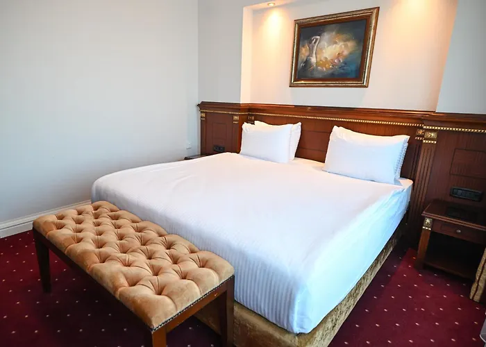 Stone Bridge 4* Скоп'є