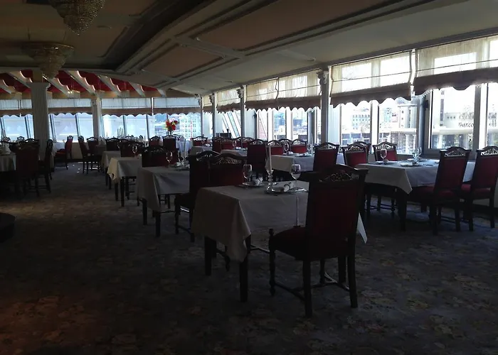 Hotel Stone Bridge 4*