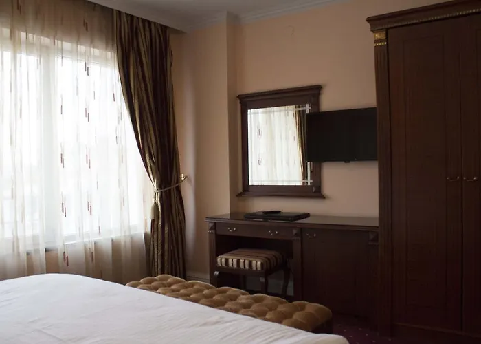 Stone Bridge Hotel 4*