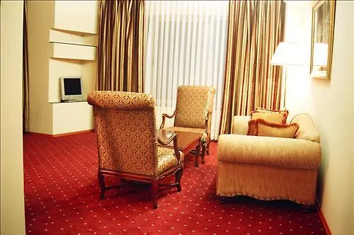 Stone Bridge Hotel 4*